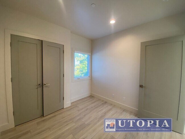 Building Photo - Newly Built 3Bd/2Ba Townhouse Style Home w...