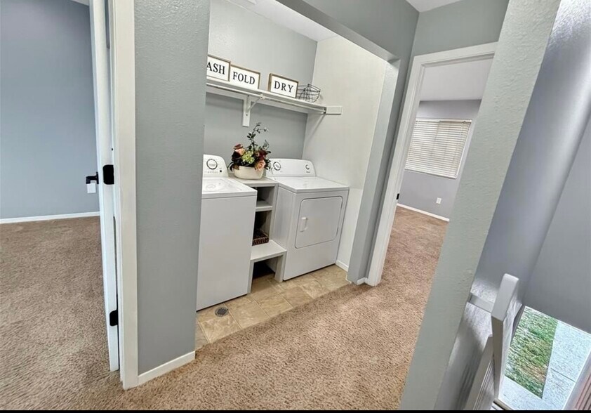 Building Photo - 3033 Starlight Cir