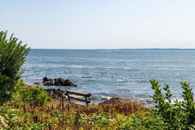 Building Photo - 9 Arlington Ave