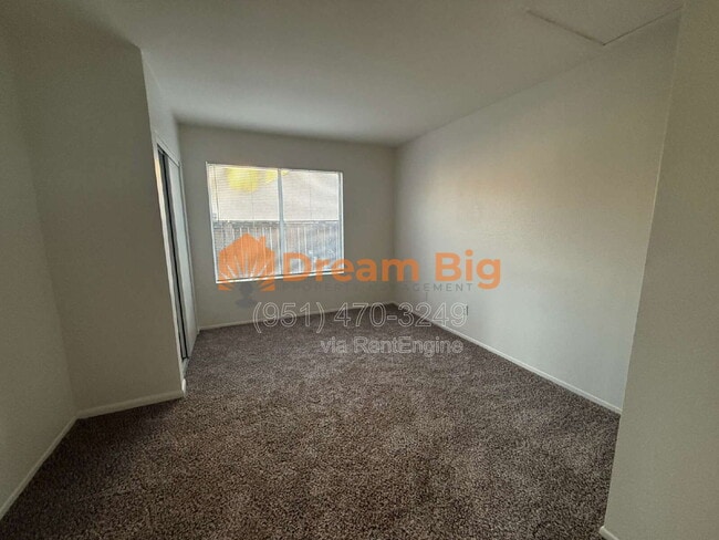 Building Photo - 1585 Stoneykirk Dr