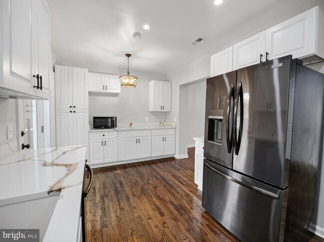 Building Photo - 4107 4th St NW