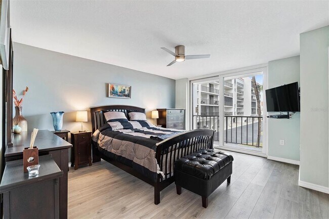 Building Photo - 19111 Vista Bay Dr