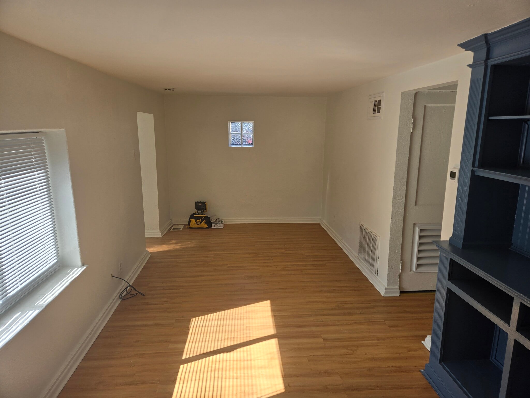 Building Photo - 42 Fox St