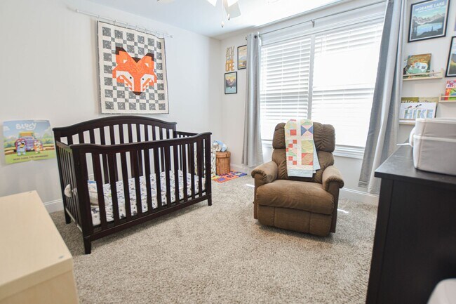 Building Photo - Pet Friendly Four Bedroom!