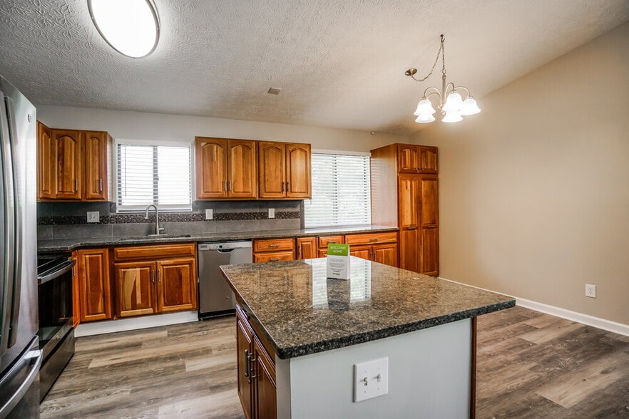 Building Photo - 1713 Willowpark Ct