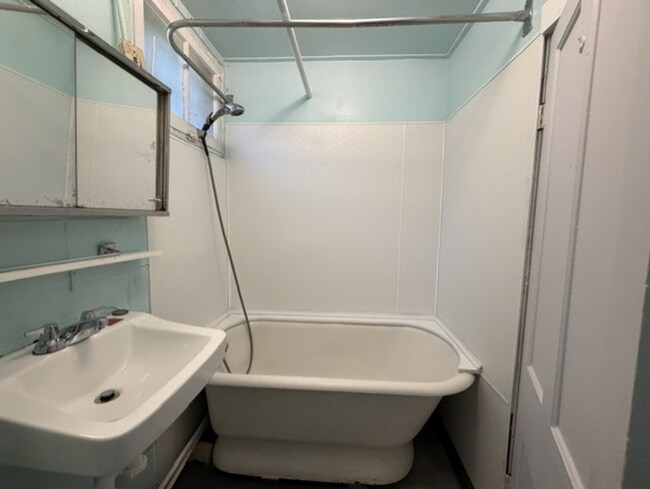 Building Photo - Three Levels of Living with 4 Bedrooms, 2 Full Bathrooms and Multiple Living Areas!