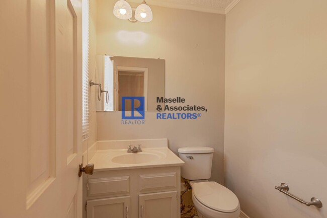 Building Photo - 3 Bed/2.5 Bath in Brookwood Subdivision