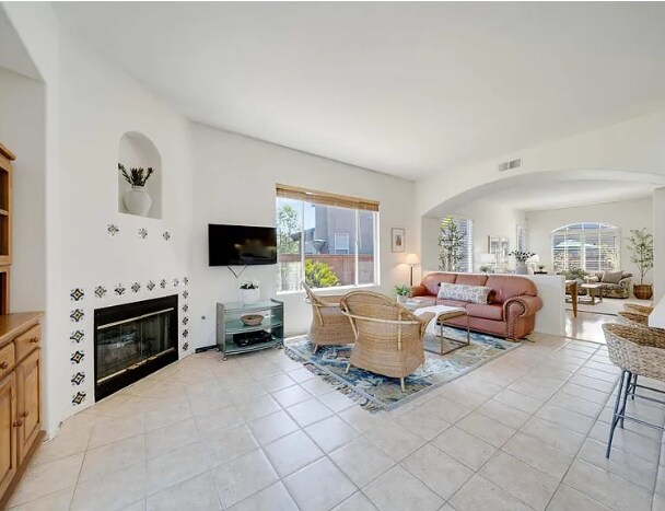 Building Photo - 771 Dry Creek Dr