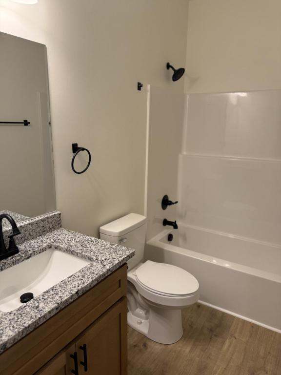 Building Photo - 116 Pinehurst Dr