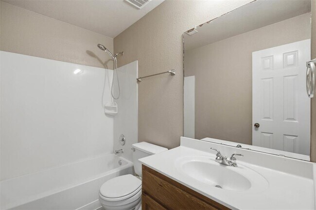 Building Photo - 2302 Brookhollow Terrace