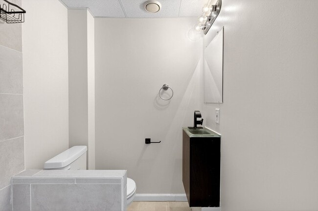 Building Photo - Move-In Ready 2BR home – fully renovated, updated roof & HVAC, *OPEN HOUSE 4/4/26 1PM-2PM *