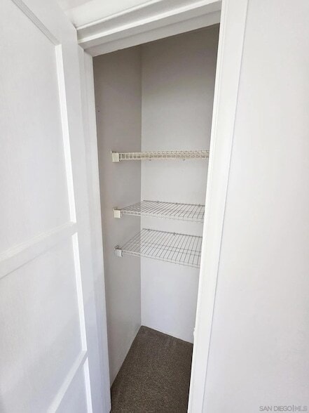 Building Photo - 4907 Iroquois Ave