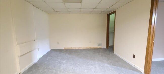 Building Photo - 21 Zugibe Ct