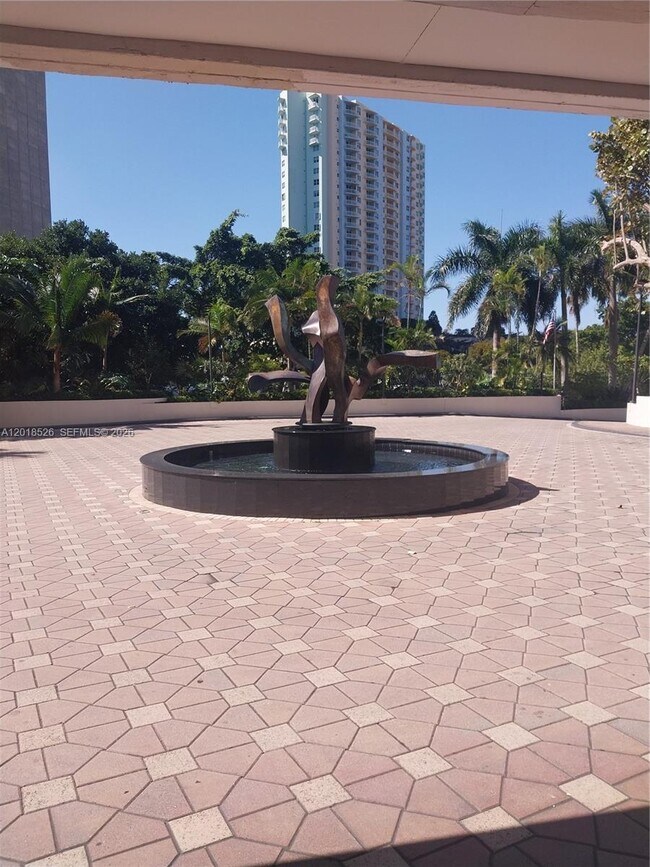 Building Photo - 2333 Brickell Ave