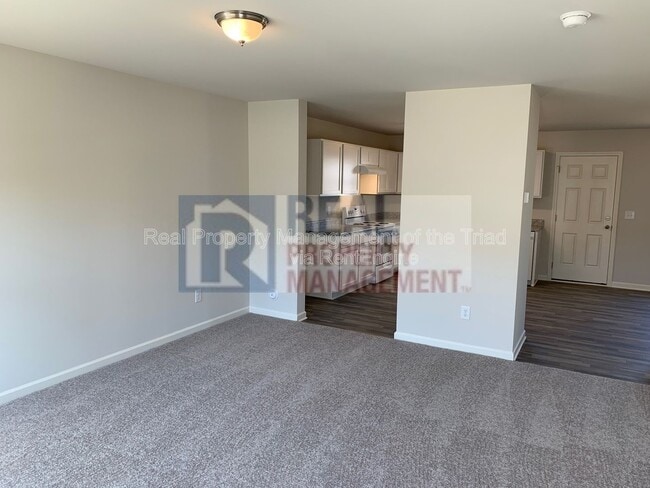 Building Photo - 4100 Devonwood Ct