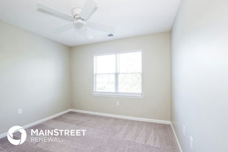 Building Photo - 13906 Silver Dart Pl