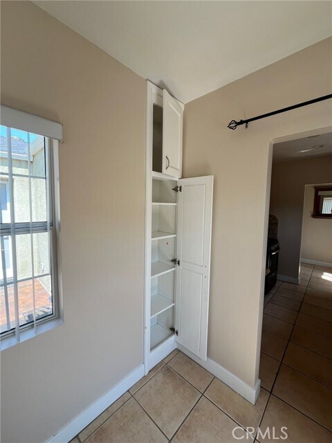 Building Photo - 430 Lincoln Ave