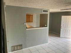 Building Photo - Fantastic 2 bedrooms and 1 bathroom Townho...