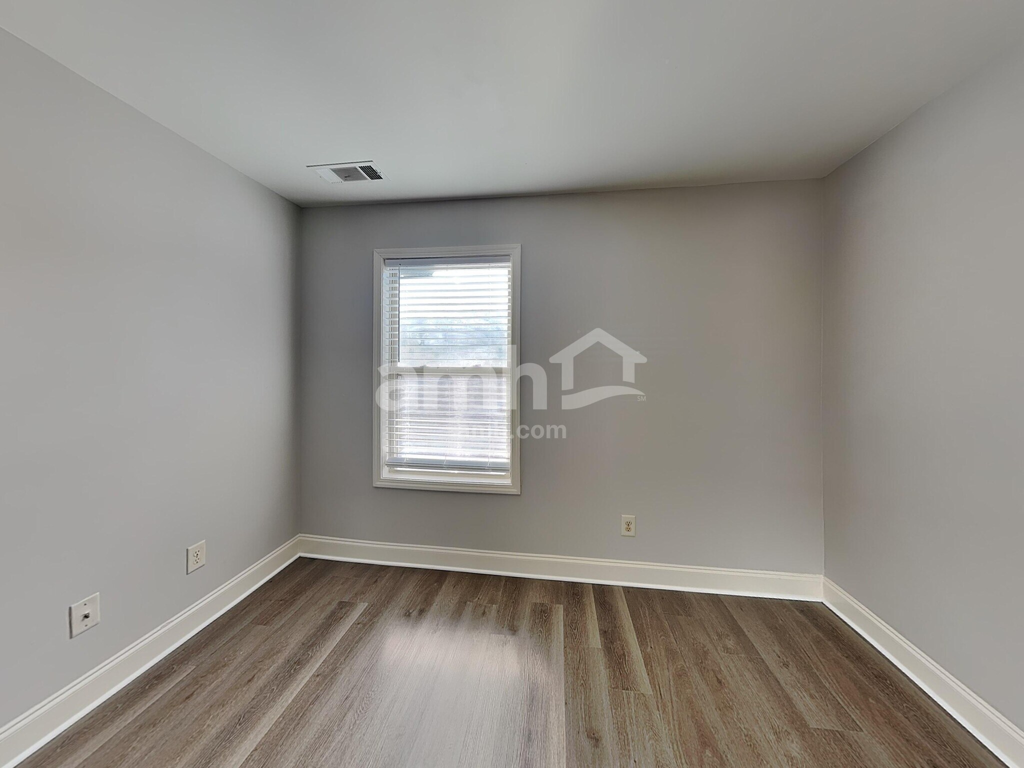 Building Photo - 414 Strawberry Walk