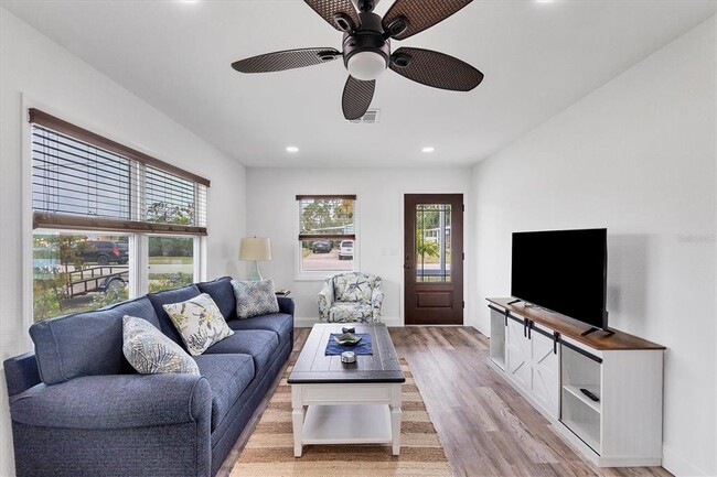 Building Photo - 843 Palmetto St