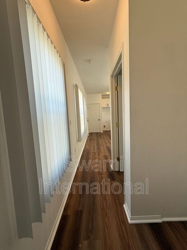 Building Photo - 10519 S Budlong Ave