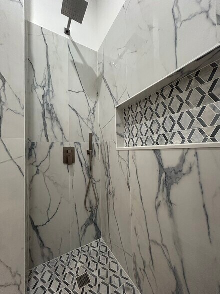 Building Photo - 5413 W 118th St