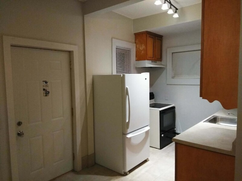 Building Photo - 17 W 27th St