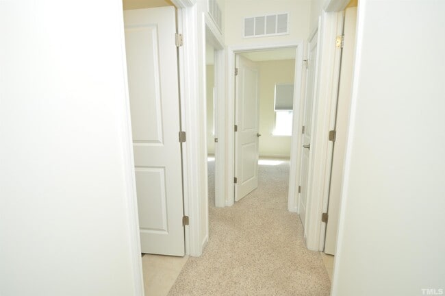 Building Photo - 5405 Cambridgeshire Loop