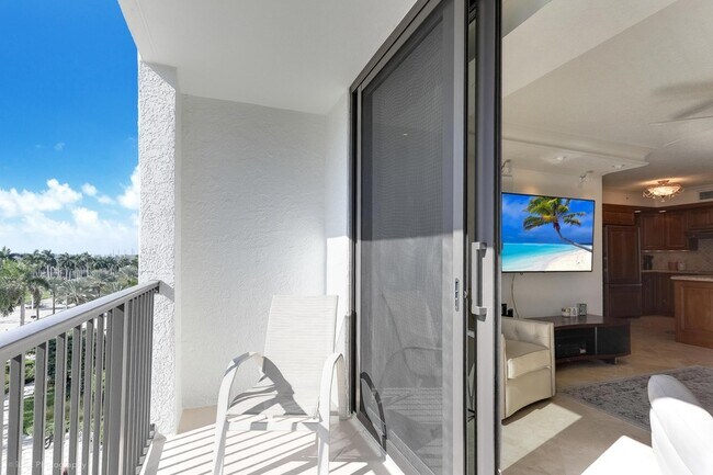 Building Photo - 651 Okeechobee Blvd