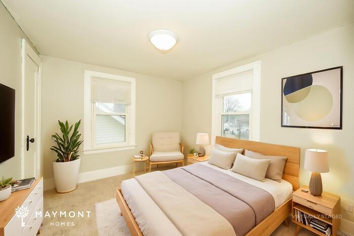 Building Photo - 589 Eastland Ave