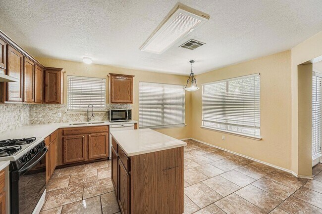 Building Photo - 3509 Texas Topaz Dr