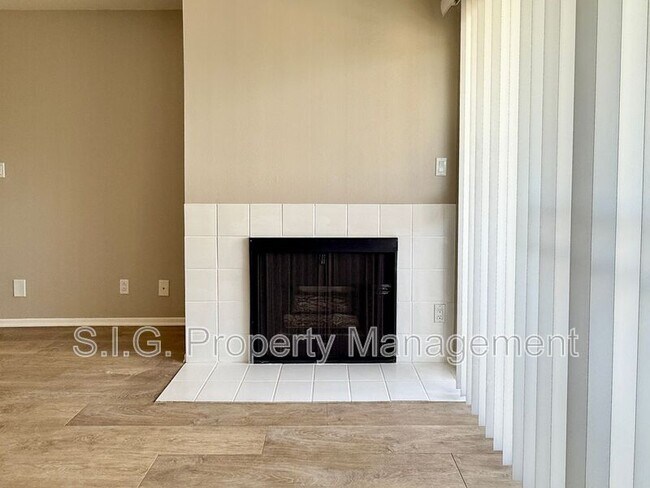 Building Photo - 4500 Laurel Canyon Blvd