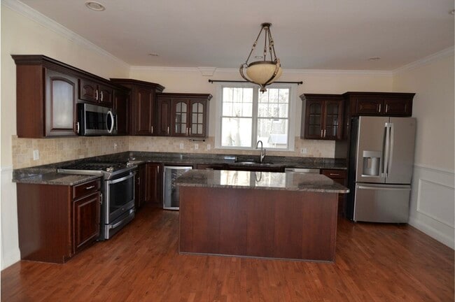 Building Photo - 15 Hay Rd