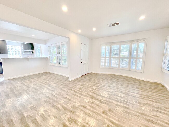 Building Photo - 11914 Ocean Park Blvd