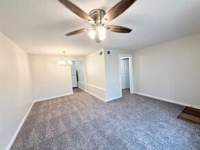 Building Photo - 5415 Scott St