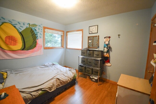 Building Photo - Fantastic 2 bed 2.5 bath Home In Cul-De-Sa...
