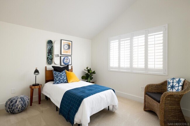 Building Photo - Beautifully remodeled home in the desirabl...