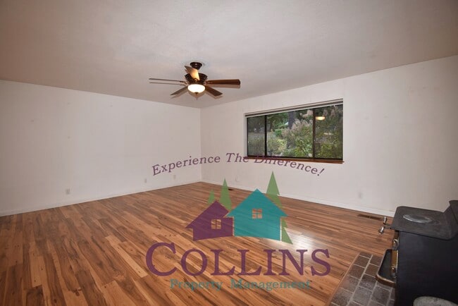 Building Photo - 10959 Henson Way