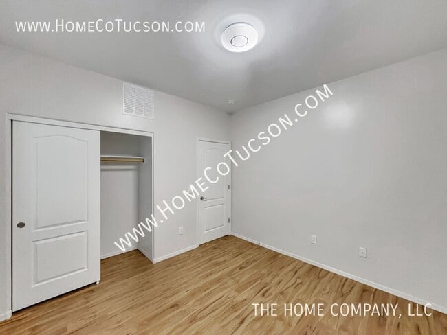 Building Photo - 11500 N Vista Ranch Pl