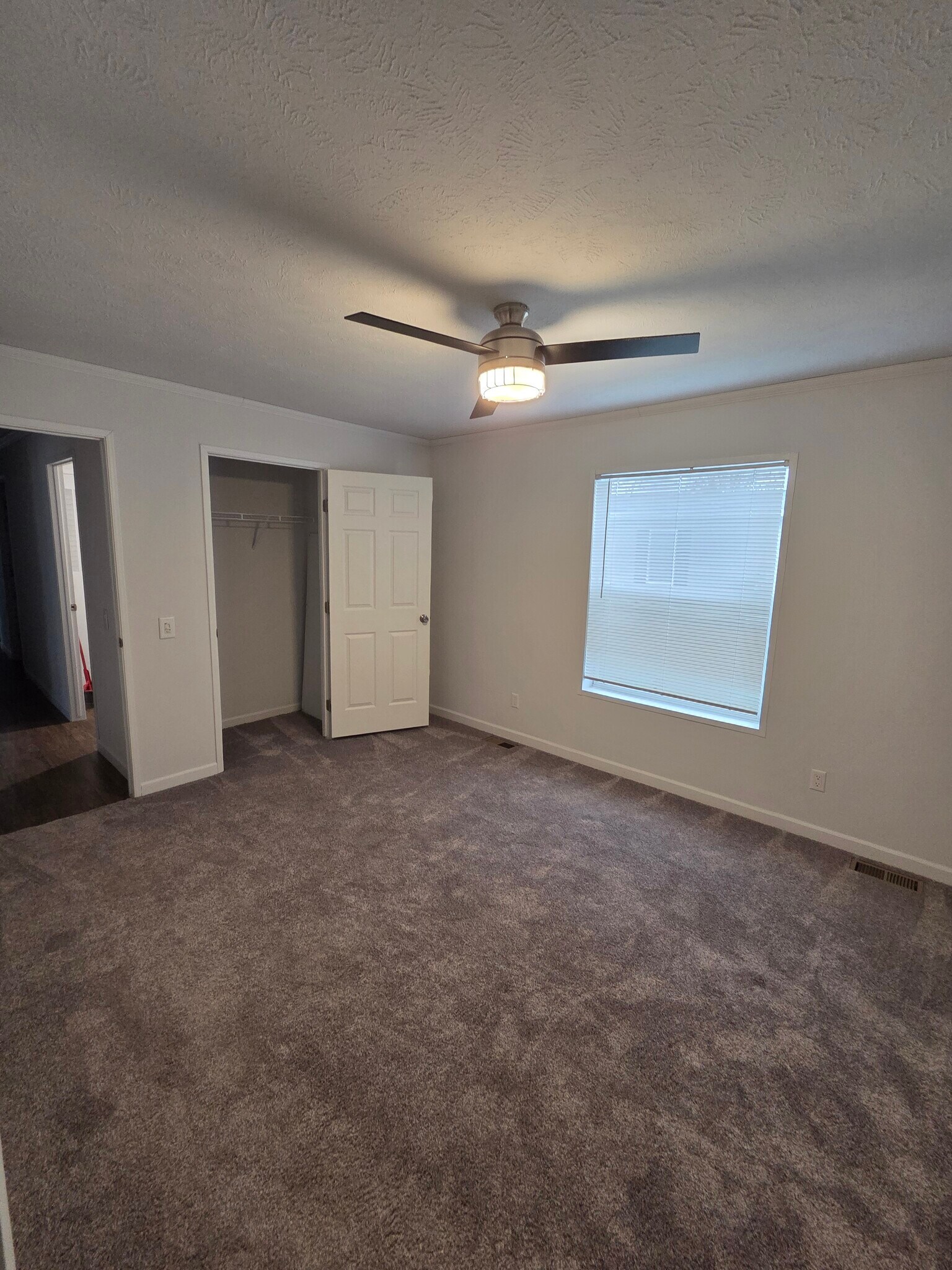 Building Photo - 55 Hickory Ln