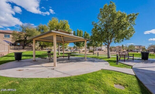 Building Photo - 10296 W Sands Dr