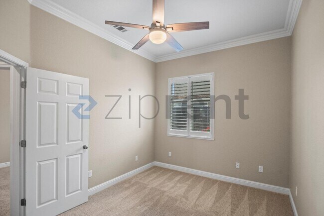 Building Photo - 1491 Maehl Dr