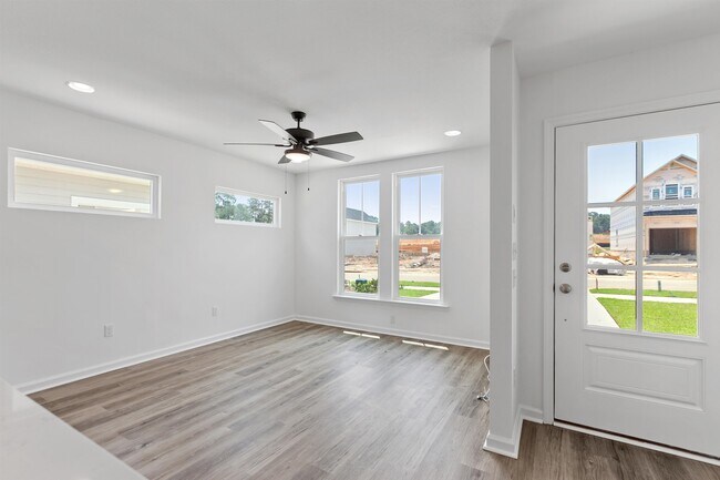 Building Photo - 1363 Landon Hills Dr
