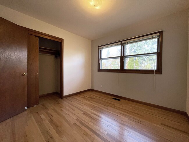 Building Photo - Charming Mid-Century Ranch with Large Yard and Attached Garage