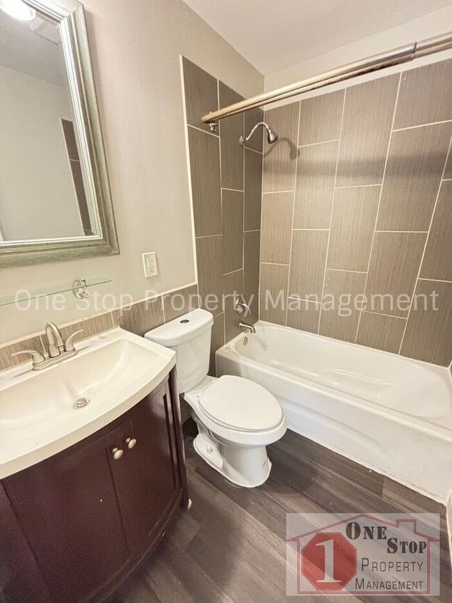 Building Photo - 3 Bedroom, 1 Bathroom in Grandview