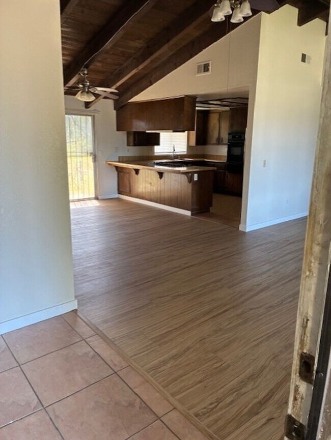 Building Photo - 21331 Rider St