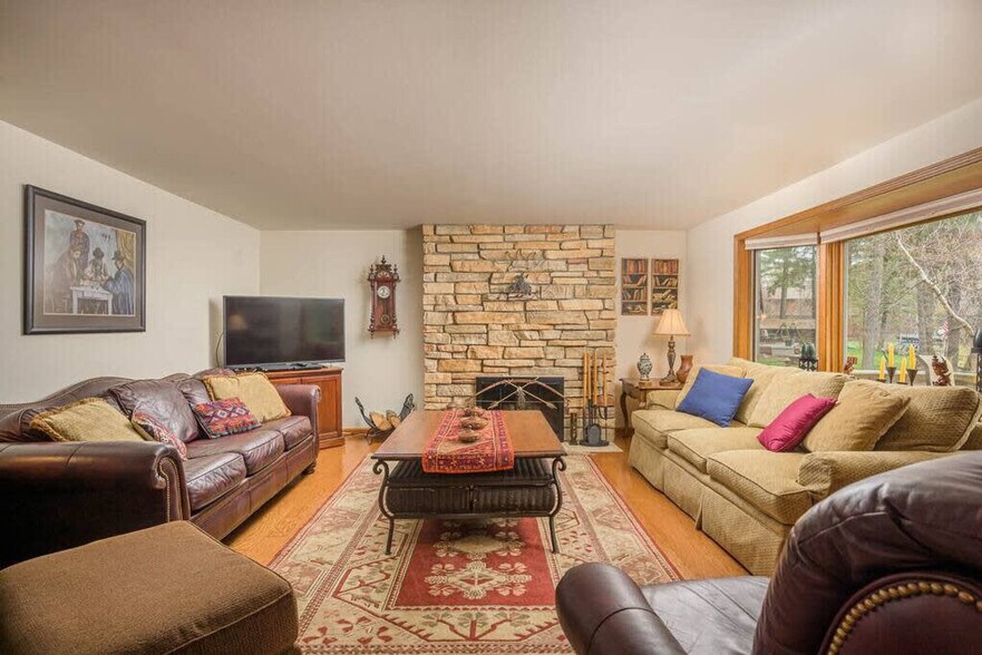 Primary Photo - 2296 Cleghorn Rd