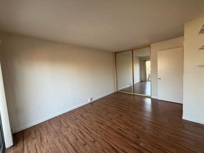 Building Photo - 5164 E Ashlan Ave