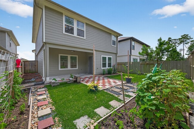 Building Photo - 14128 Upper Gardenia Ln