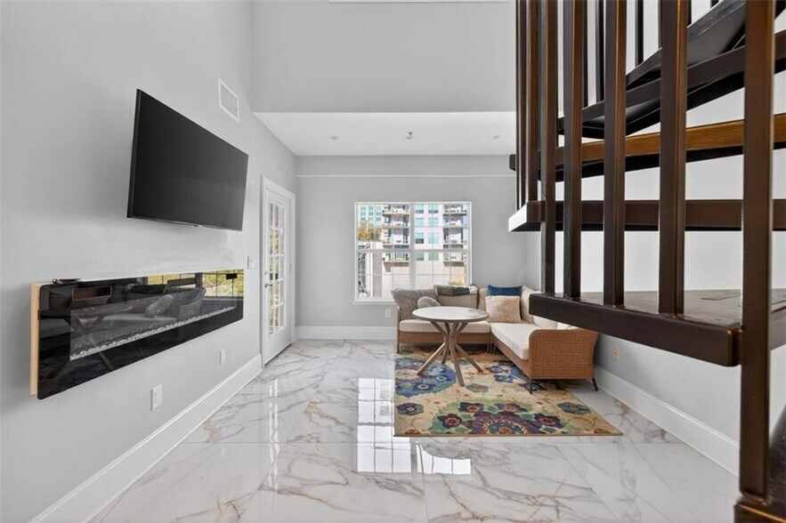 Building Photo - 1075 Peachtree Walk NE